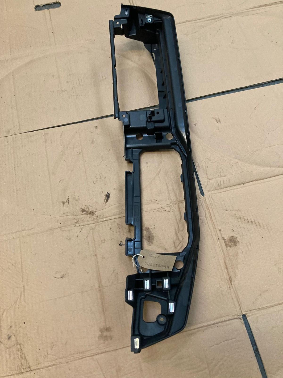 VW Golf Mk8 (2020-25) DASHBOARD TRIM BRACKET 5H2858019A