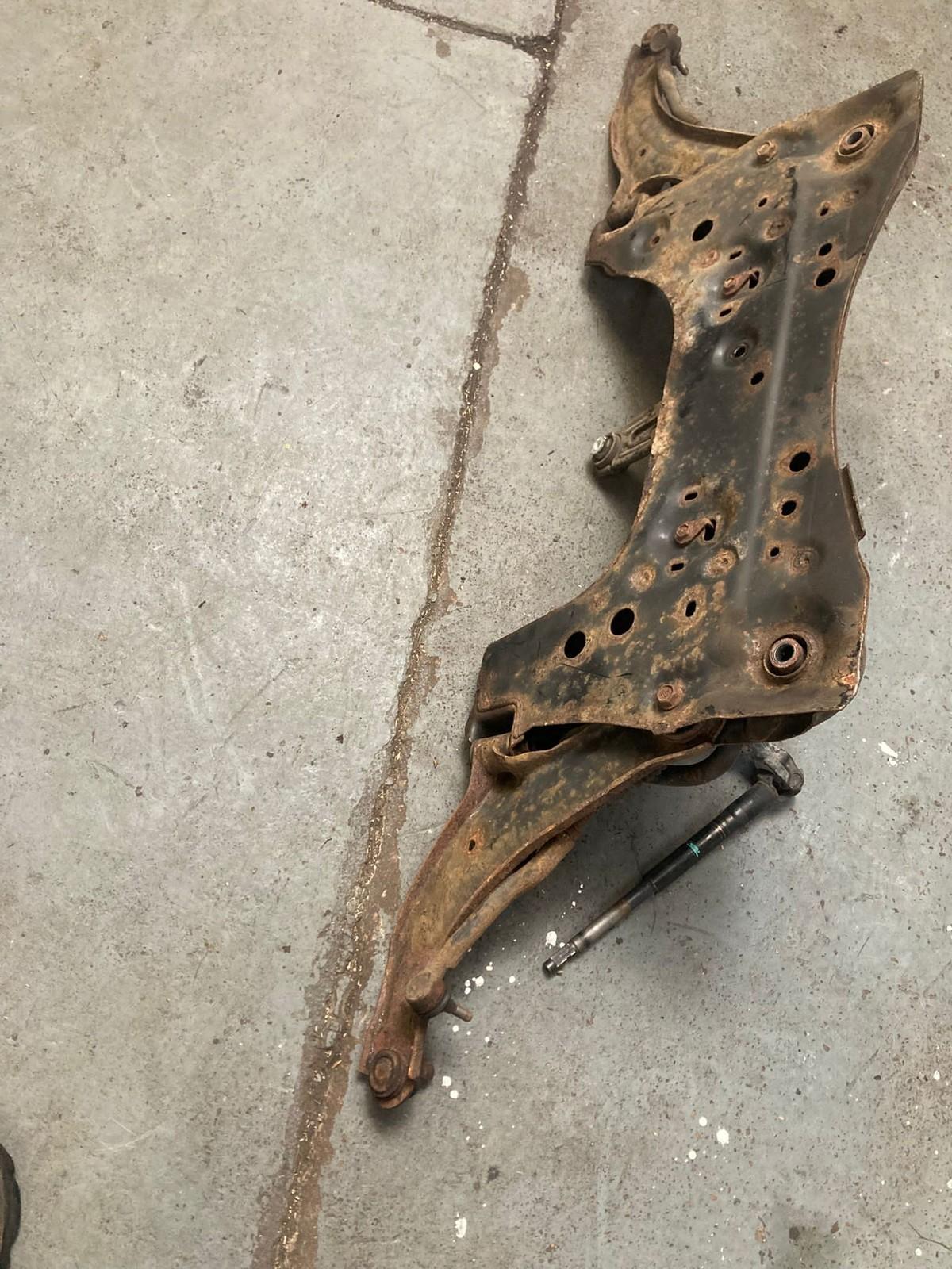 Nissan NV200/NV400 (2010 onwards) LHD Power Steering Rack & Pinion 48001JX000