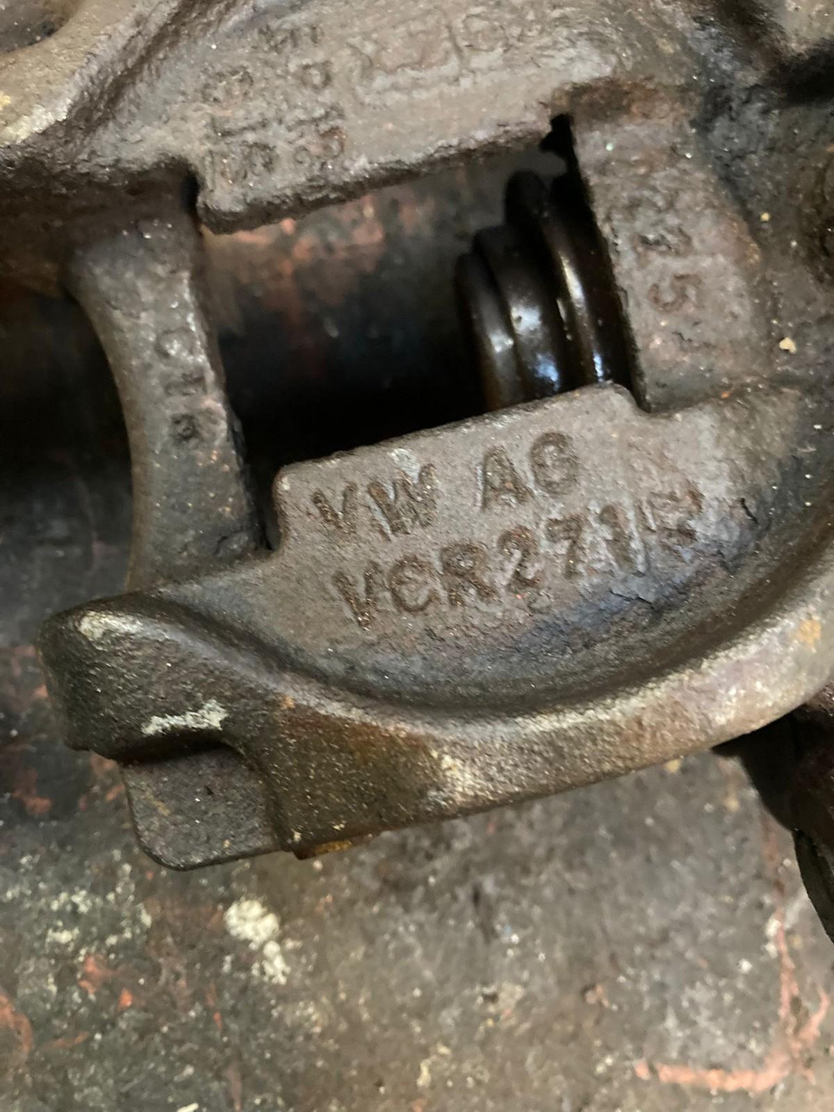 Volvo V60, V90, XC40 (2019-2023) Front Left Brake Caliper 31665740