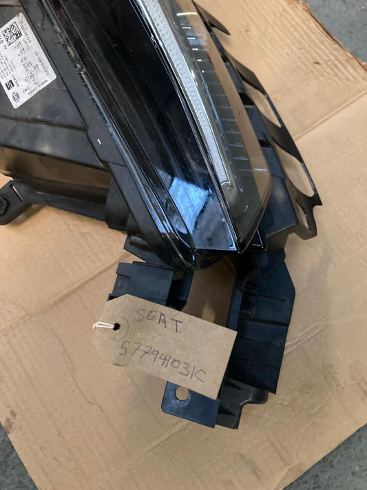 SEAT Ateca (2020-2025) Front Left LED Headlight 577941031C