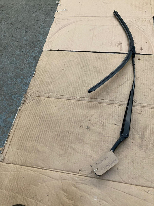 Škoda Karoq  MK1 (2017-2024) Wiper Arm Front Right 577955410A