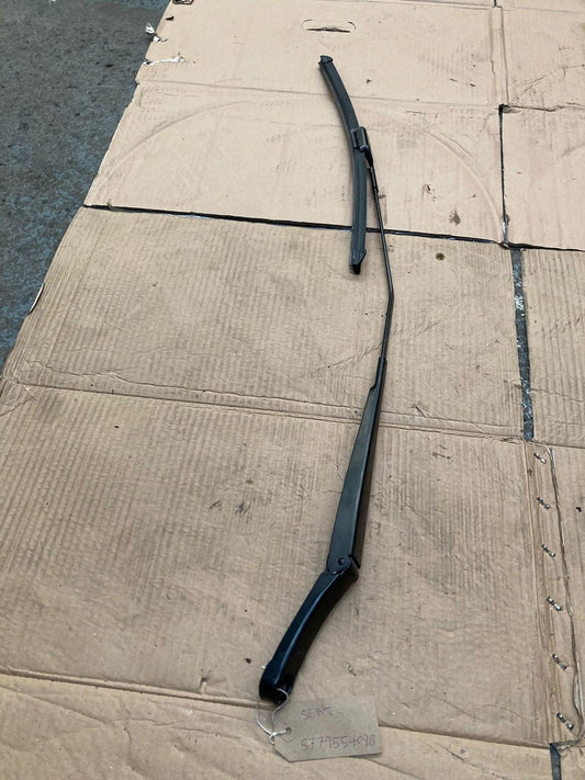 SEAT Ateca Mk1 2016-2025 Front Wiper Arm 577955409B