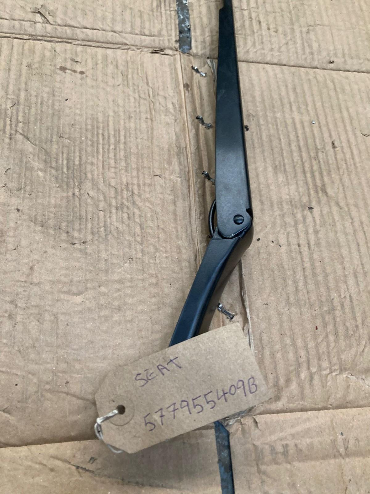 SEAT Ateca Mk1 2016-2025 Front Wiper Arm 577955409B