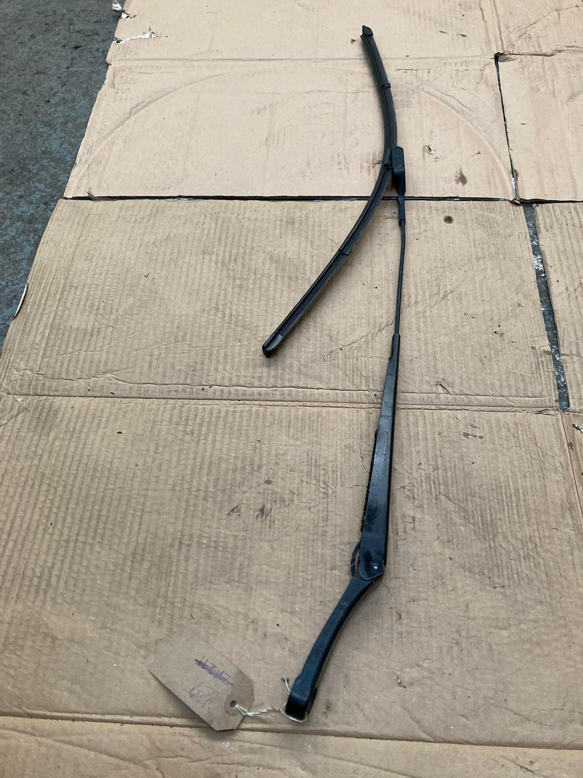 SEAT Ateca Mk1 2016-2025 Front Wiper Arm 577955409B
