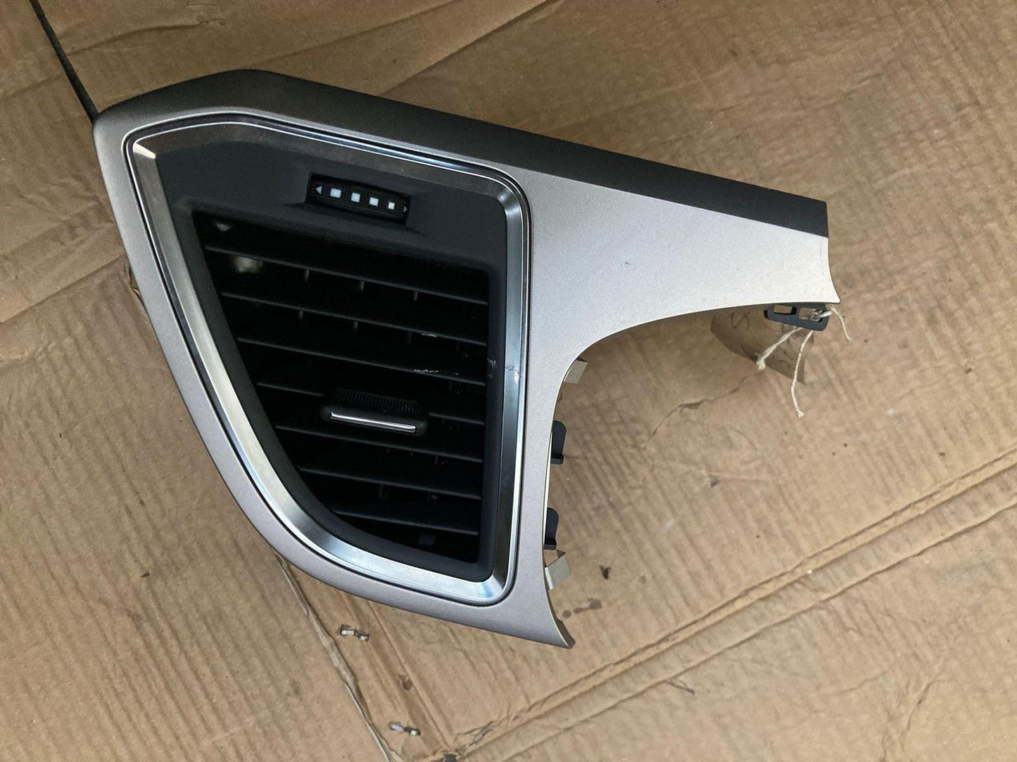 Seat Ateca 2016-2024 Right Front Dashboard Air Vent 577820902A