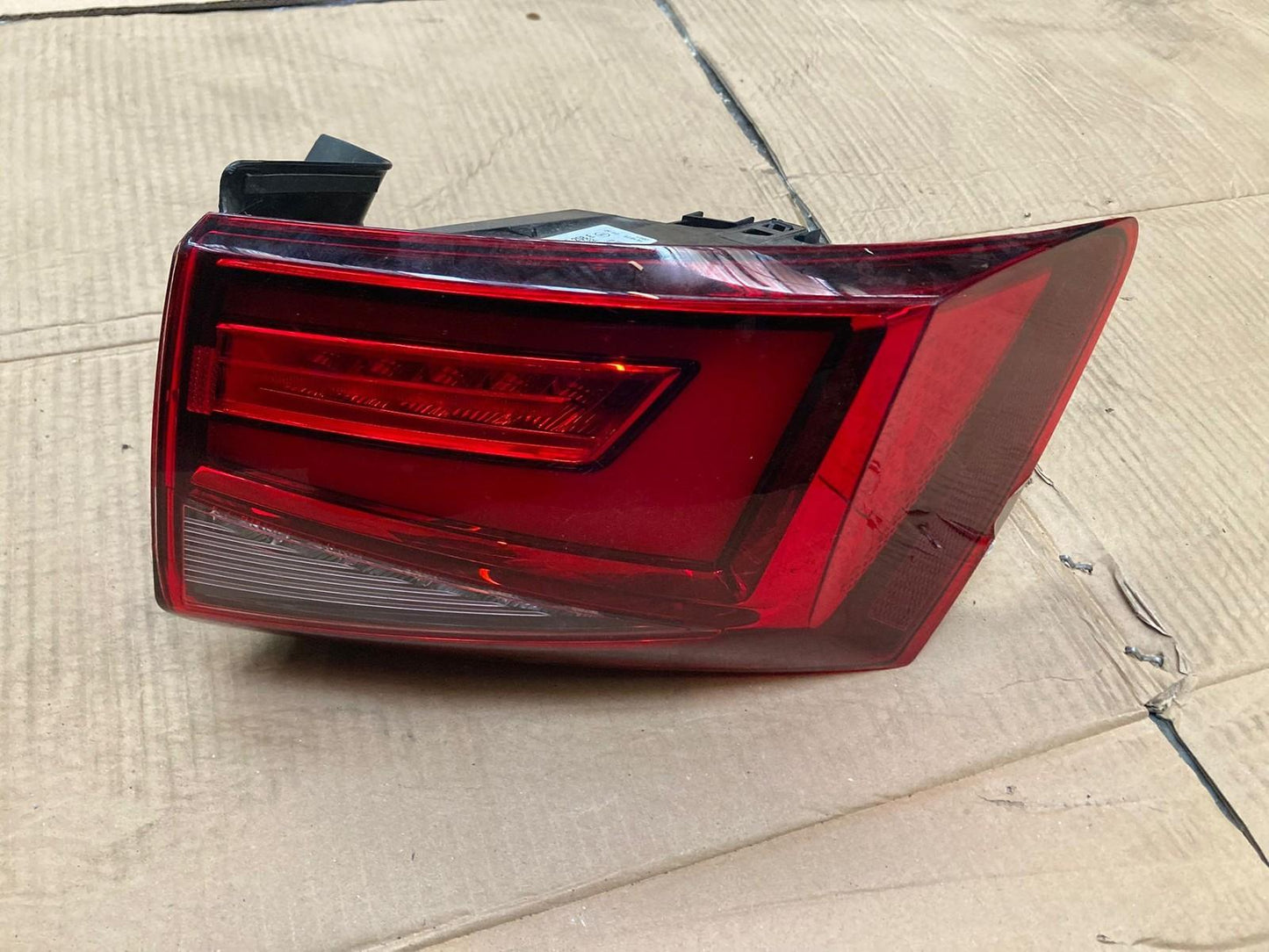 SEAT ATECA 2024 KH7 Rear Right Taillight 575945208E