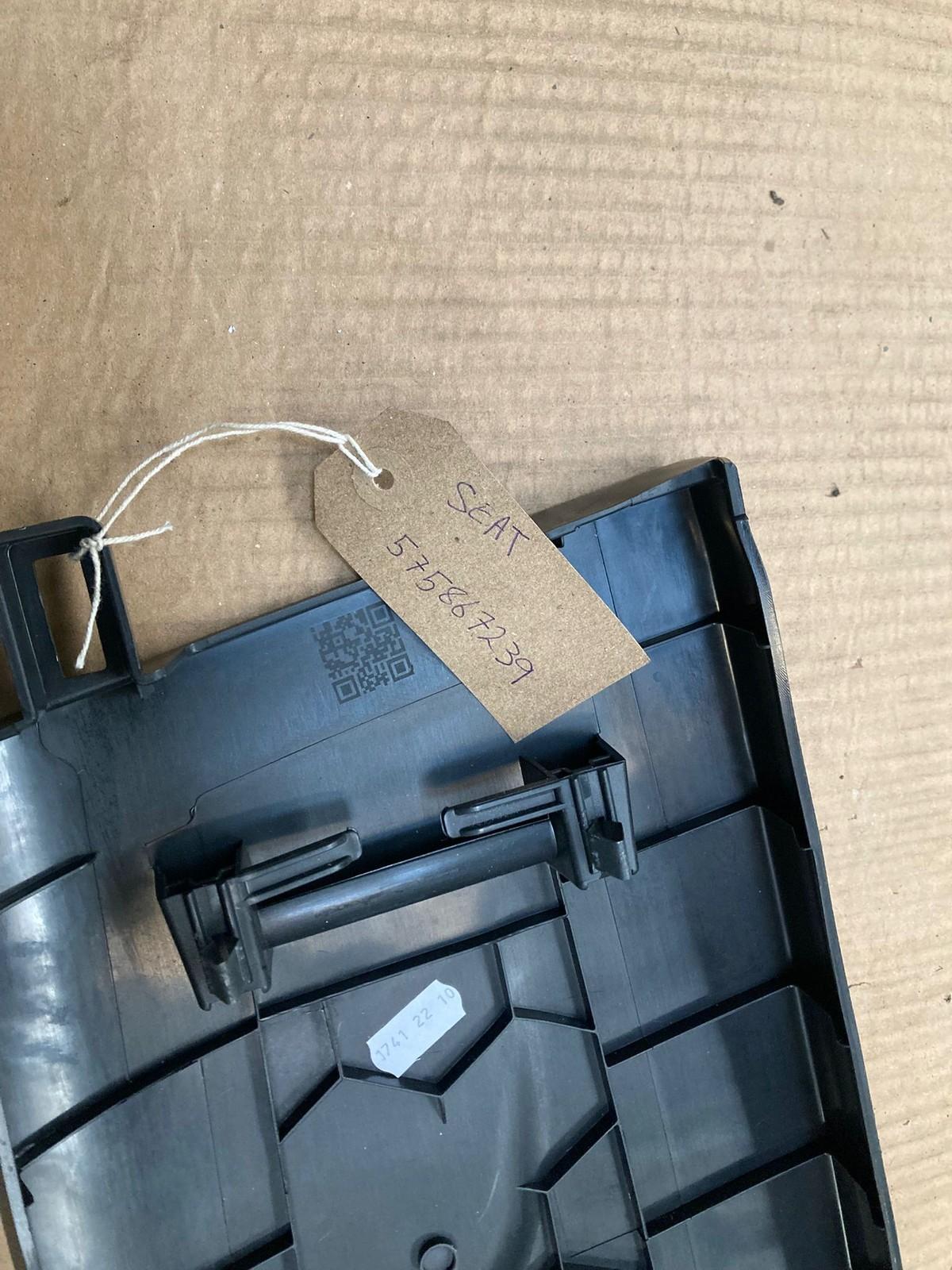 SEAT Ateca 2016-Present Left Lower B Pillar Trim 575867239