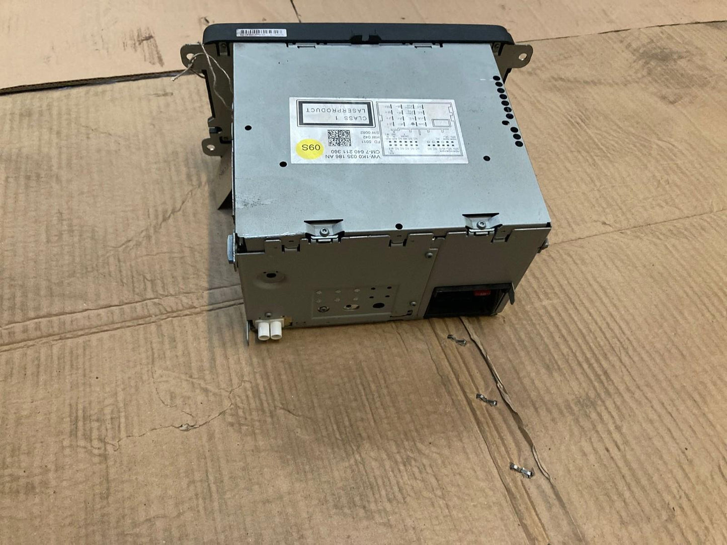 Volkswagen Golf/Passat (2009-15) CD Radio Head Unit 1K0035186AN