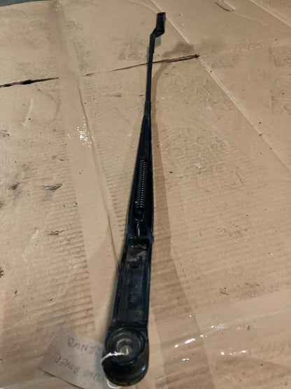 Land Rover Discovery L462 (2017-2023) Driver Side Front Wiper Arm 8928NWB
