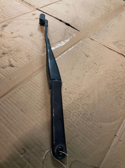 Ford Fiesta Mk6/7 (2013-2017) Right Hand Drive Front Wiper Arm 8A6117526DF
