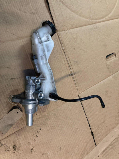 Ford Fiesta Mk7 2008-2017 Brake Master Cylinder & Reservoir 0204054028