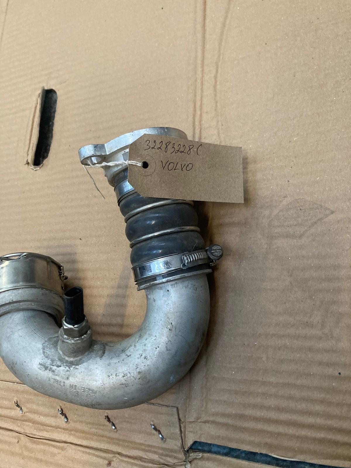 Volvo XC60 (2014-2017) Intercooler Pipe 32283228C