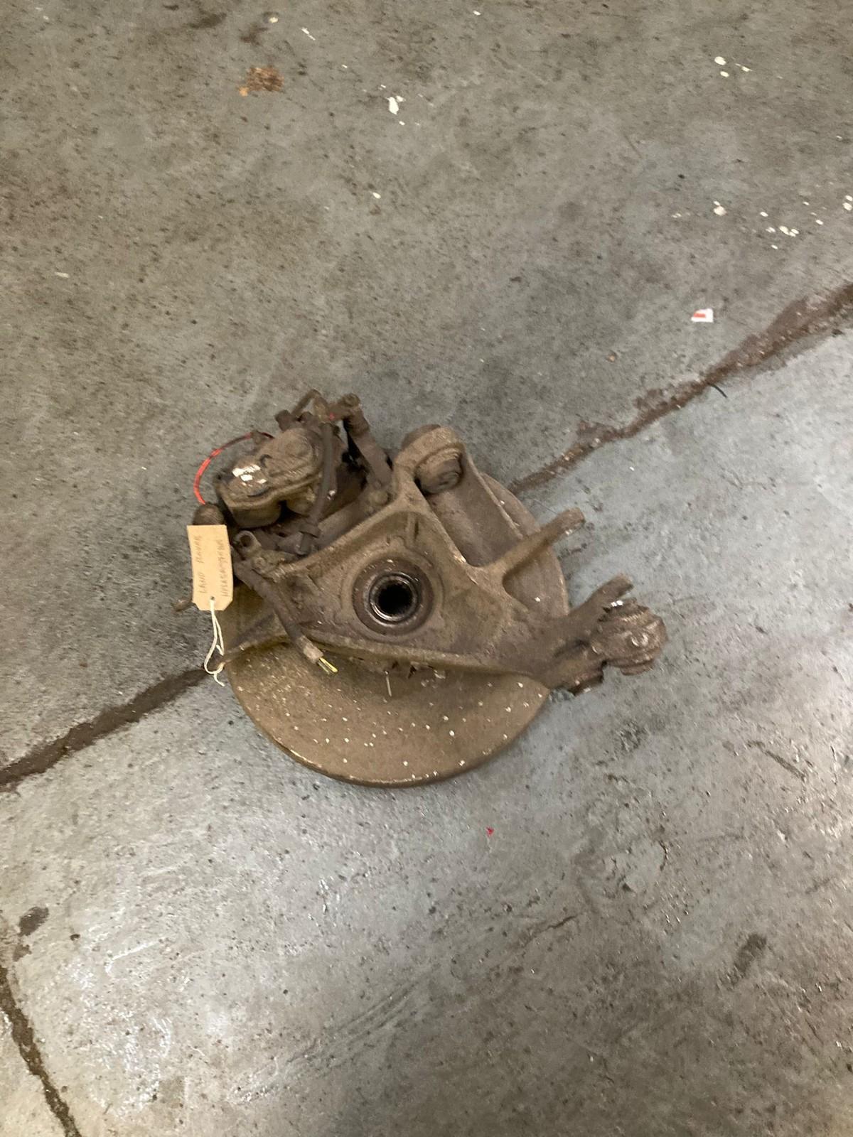 Land Rover Discovery 5 (2017-Present) Rear Suspension Hub Knuckle Assembly