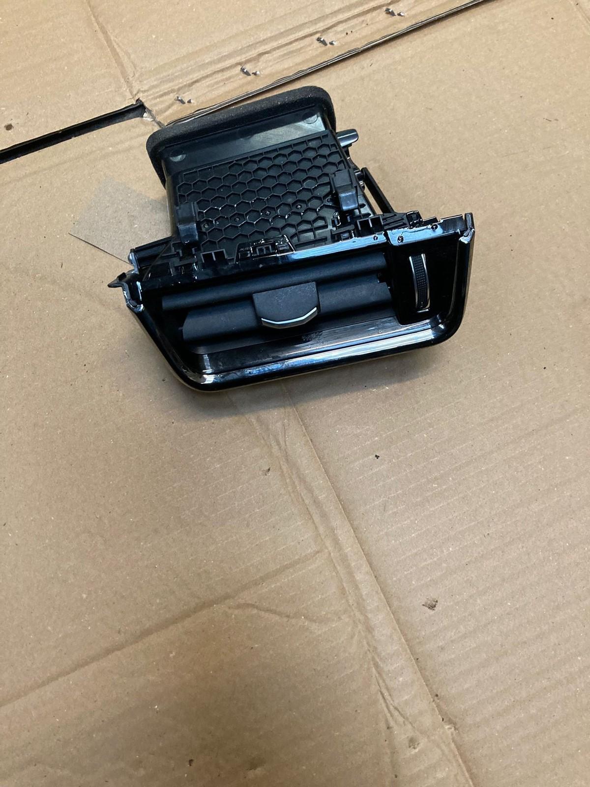 Range Rover Evoque L551 2019–2023 Dashboard Air Vent Right Side KD2018B09DB