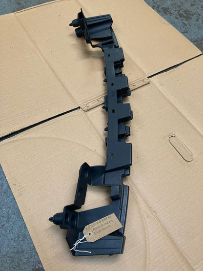 Range Rover Evoque L551 2019-2024 Front Right Bumper Side Retainer Guide Bracket