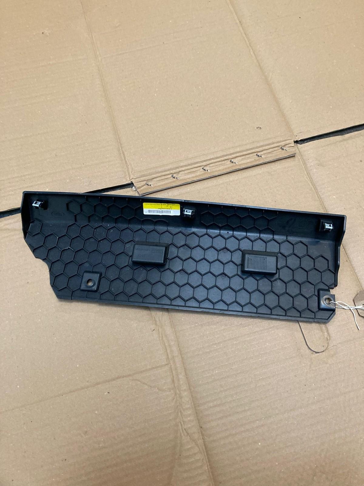 Range Rover Evoque L551 2019-2024 Passenger Side Interior Dash End Panel Trim