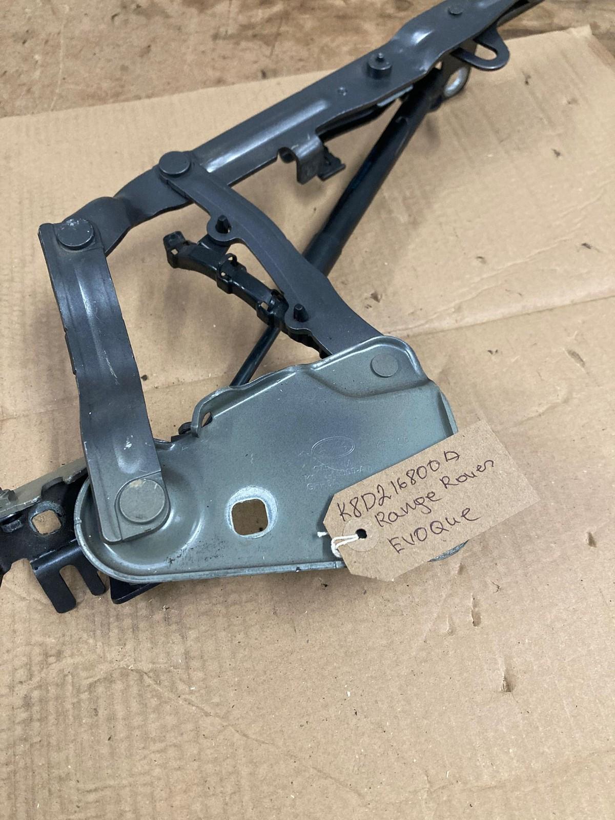 Range Rover Evoque L551 2018–2024 Right Bonnet Hinge K8D216800A