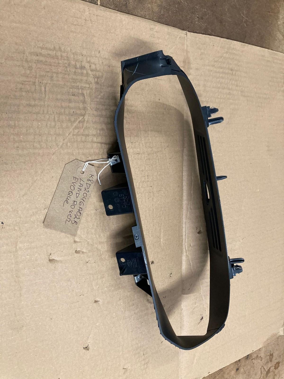 Range Rover Evoque L551 2019-2024 Cluster Surround Panel Right RHD K8D2046A02B