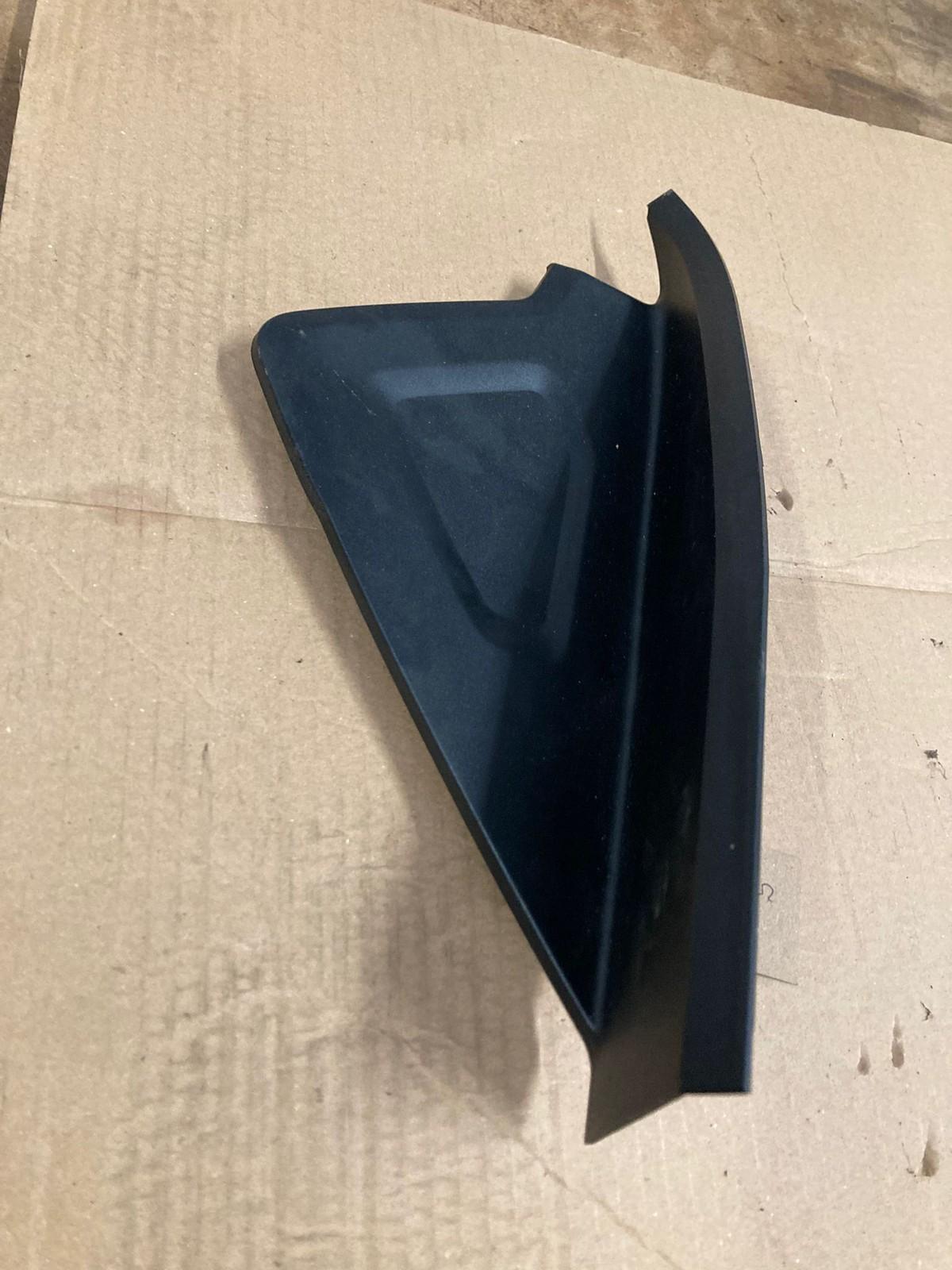 Range Rover Evoque L551 2019-2024 Dashboard End Trim Right K8D204480A