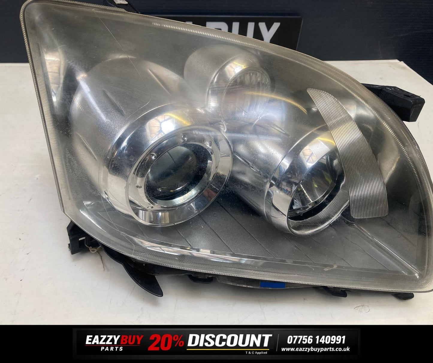Toyota Hilux Headlight Front Right upm60gf20