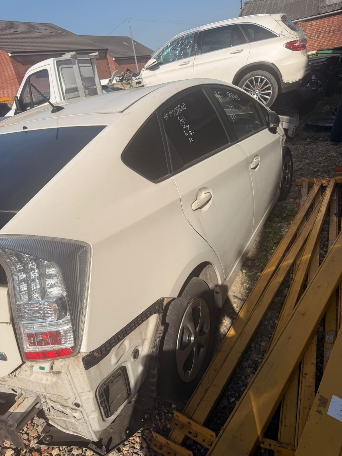TOYOTA PRIUS 2010 1.8 XW30 09-12 BREAKING