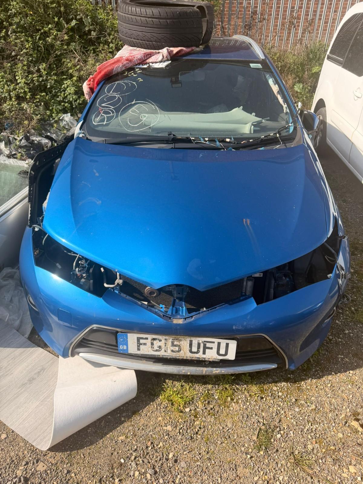 TOYOTA AURIS 2015 PETROL 1.3 BLUE