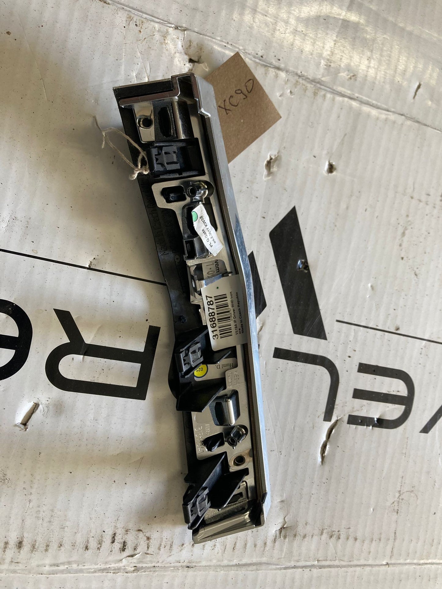 Volvo XC90 (15-24) Dashboard Trim Driver Side 31688787 RHD
