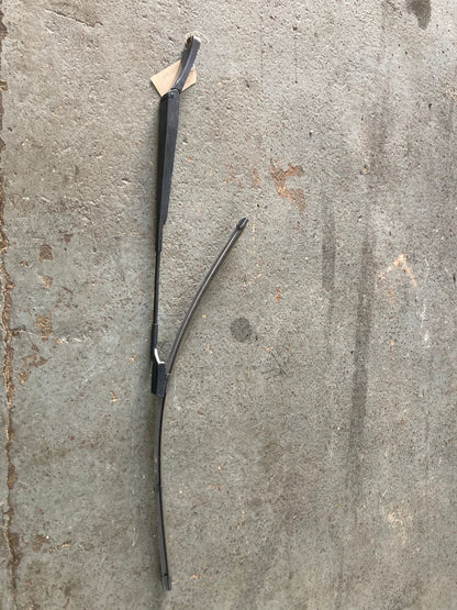 Skoda Citigo Front Wiper Arm 1S2955410B 2011-2022 Right Side Genuine