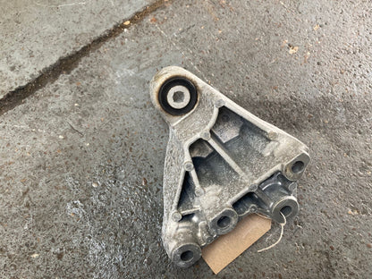 Mercedes A/B/CLA Class Engine Mount Right A2462401109 W176 W246