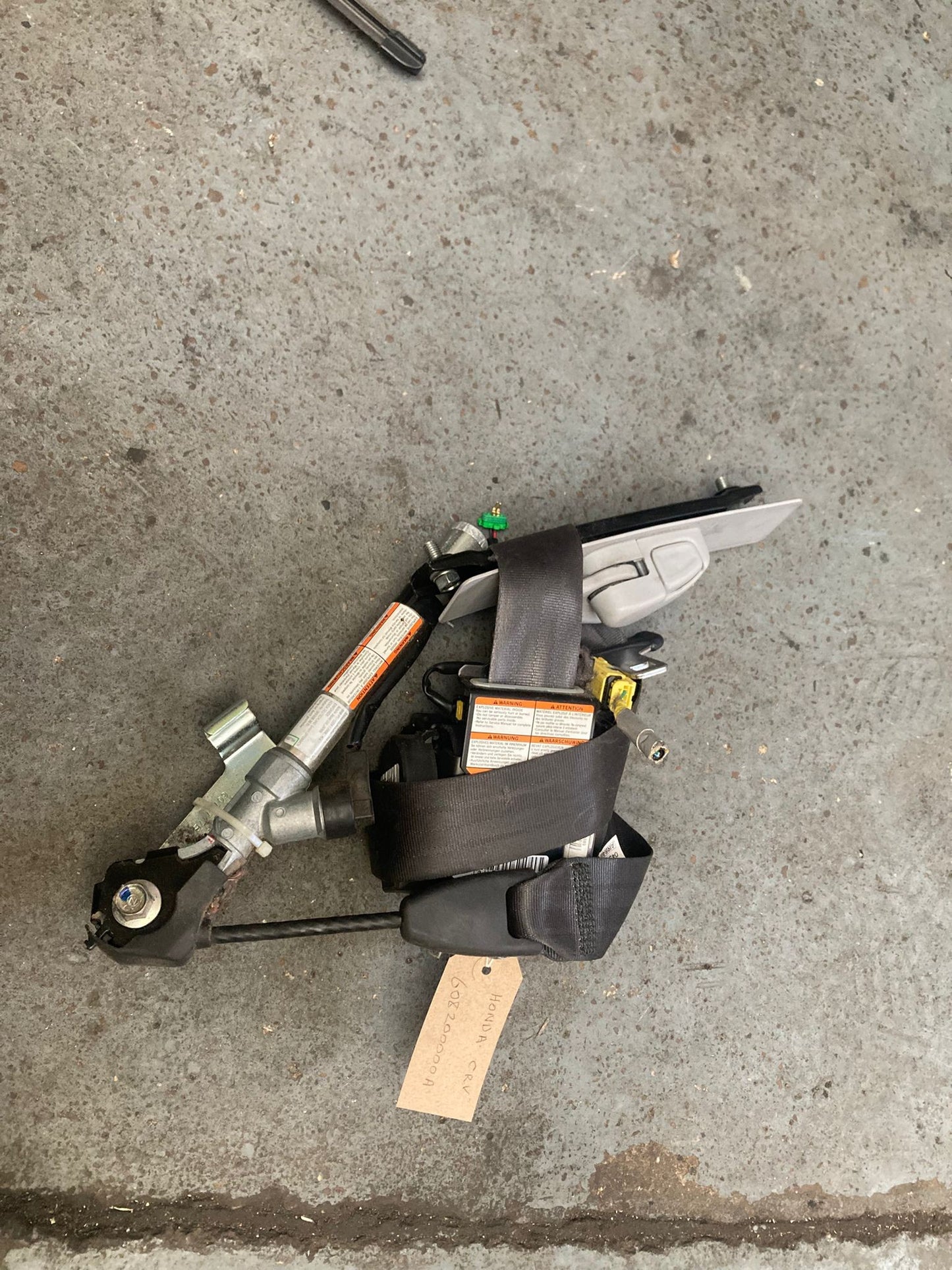 Honda CR-V 2008-2010 Front Seatbelt Pretensioner 608200000A