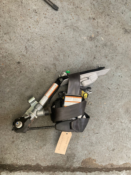 Honda CR-V 2008-2010 Front Seatbelt Pretensioner 608200000A