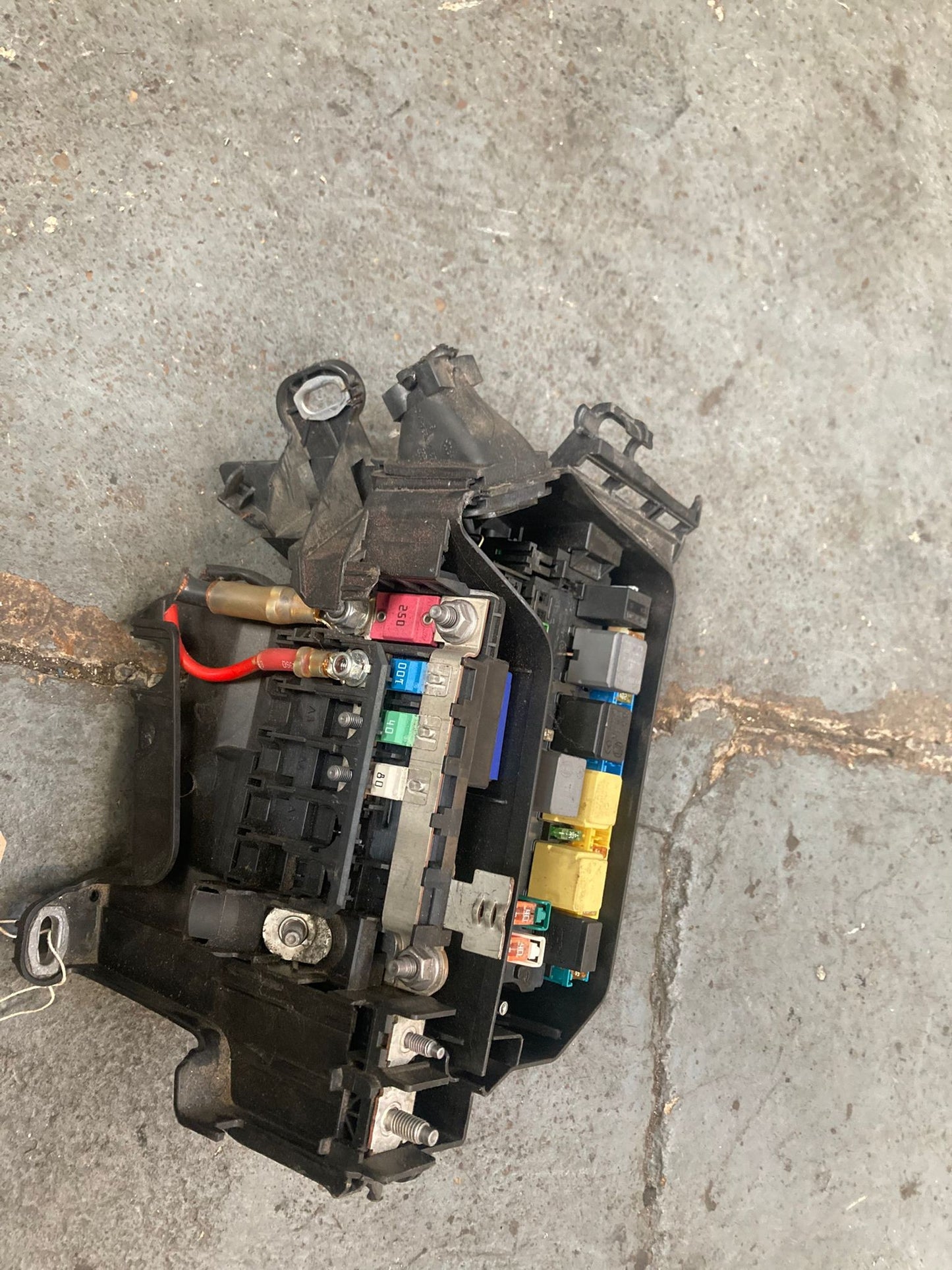 Mercedes A-Class B-Class A2469980601 Engine Wiring Loom Harness & fuse box