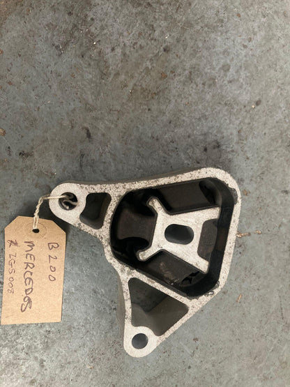 Mercedes Fuel Pump/Engine Mount Bracket ZGS008 Various Models