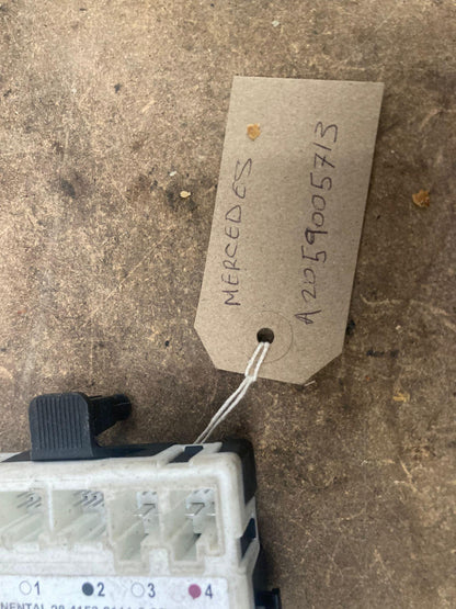 Mercedes W205 C-Class Front Left Door Control Module A2059005713