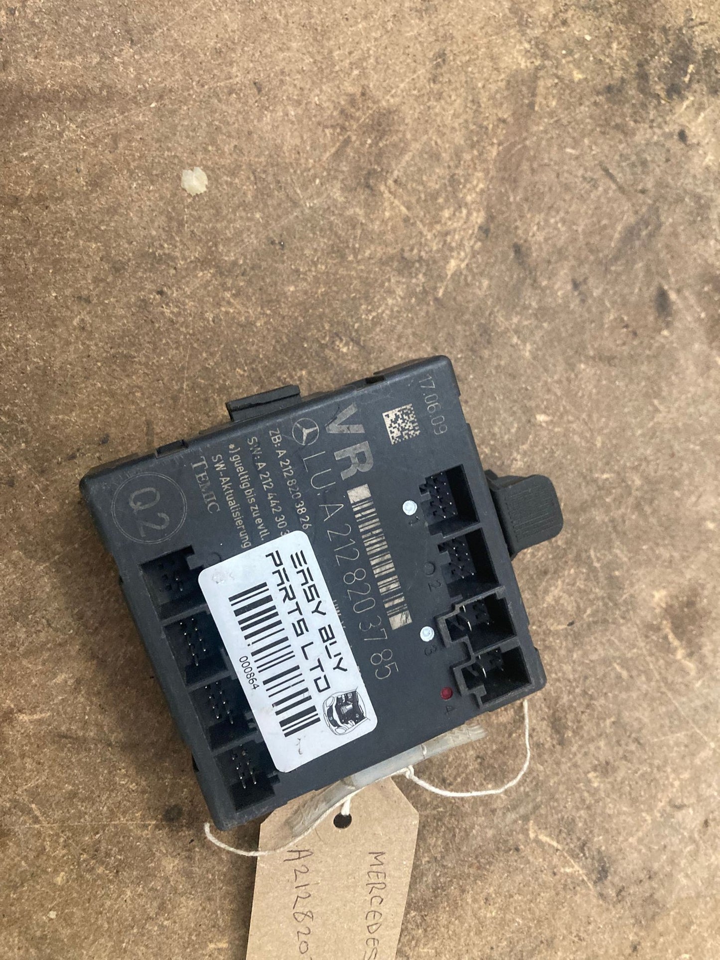 Mercedes E Class W212 Front Right Door Control Module A2128203785