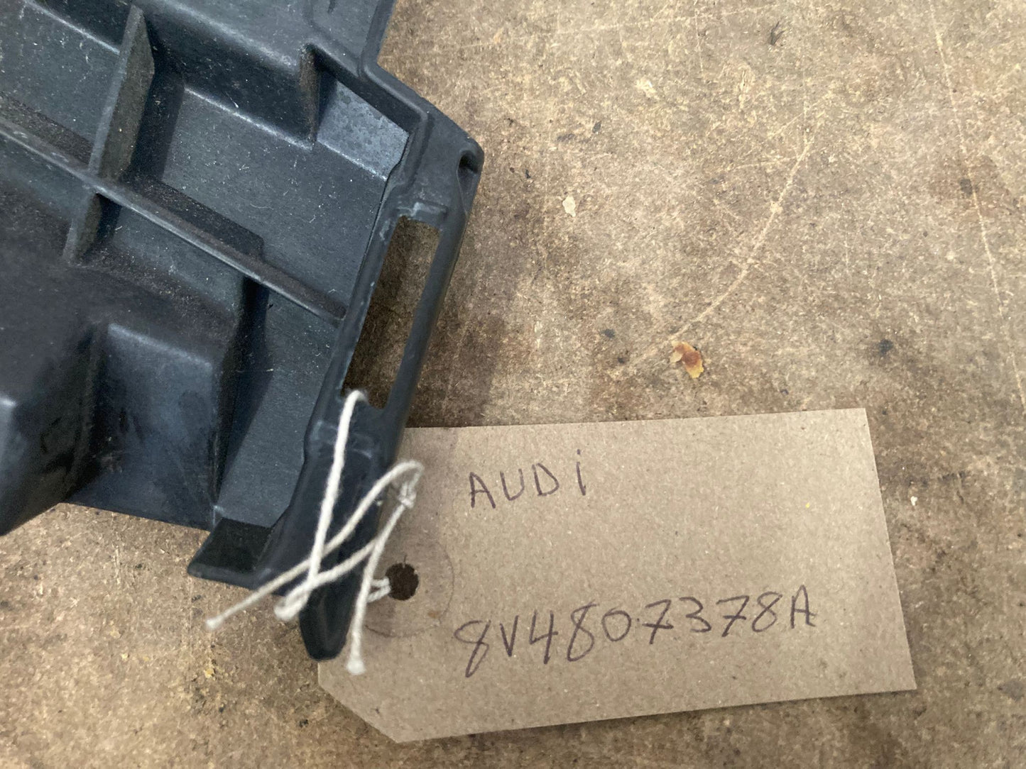 AUDI A3 8V Sportback Rear Bumper Bracket Retainer Support RIGHT O/S 8V4807378A