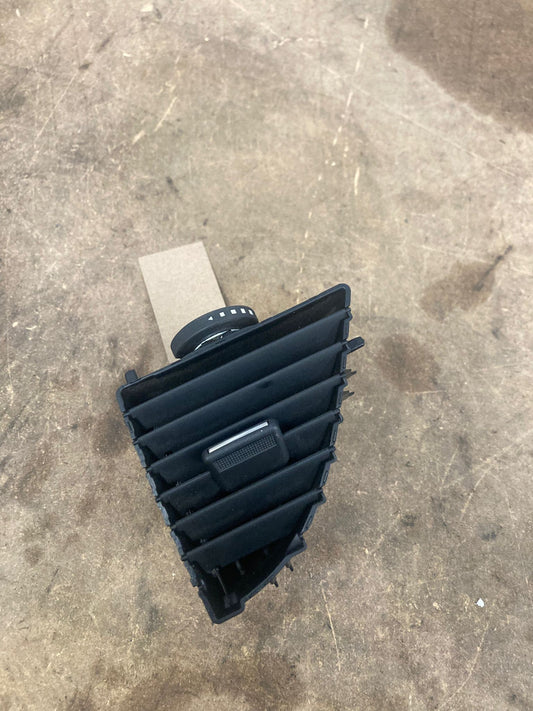 SEAT LEON MK3 5F Dashboard Air Vent Left Side 2013-2016 OEM Part 8436006
