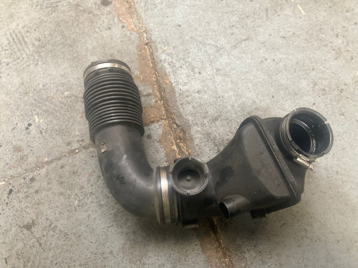 Mercedes A-Class B-Class CLA Clean Air Line Air Intake Pipe A6510902242