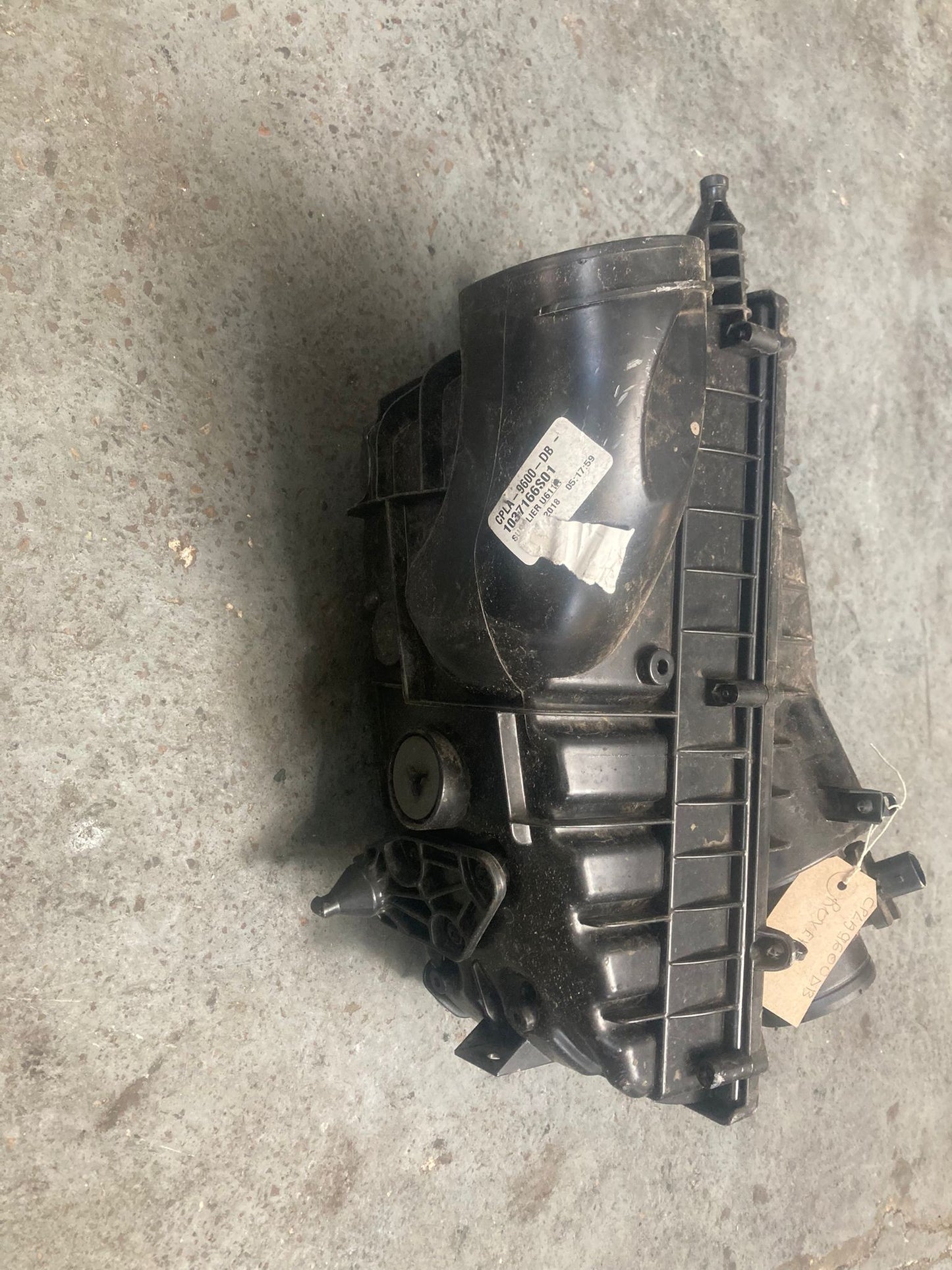 LAND ROVER RANGE ROVER SPORT L494 / DISCOVERY 5 L462 Air Filter Box Housing