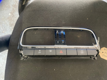 VW Polo MK5 6R 6C Dashboard Centre Vent Hazard Warning Switch Panel 2009-2011