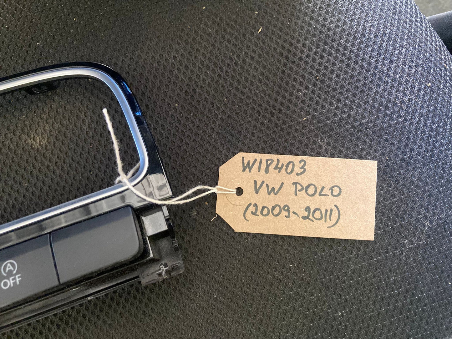 VW Polo MK5 6R 6C Dashboard Centre Vent Hazard Warning Switch Panel 2009-2011