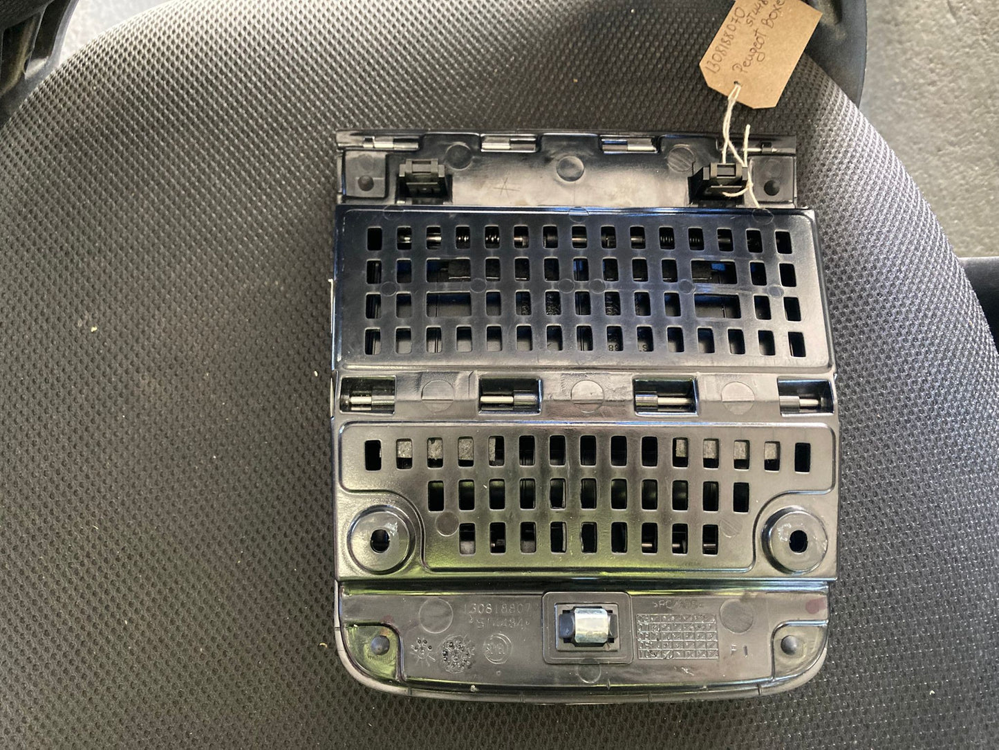 FIAT DUCATO PEUGEOT BOXER CITROEN RELAY TOP DASH GLOVE BOX LID 1308188070