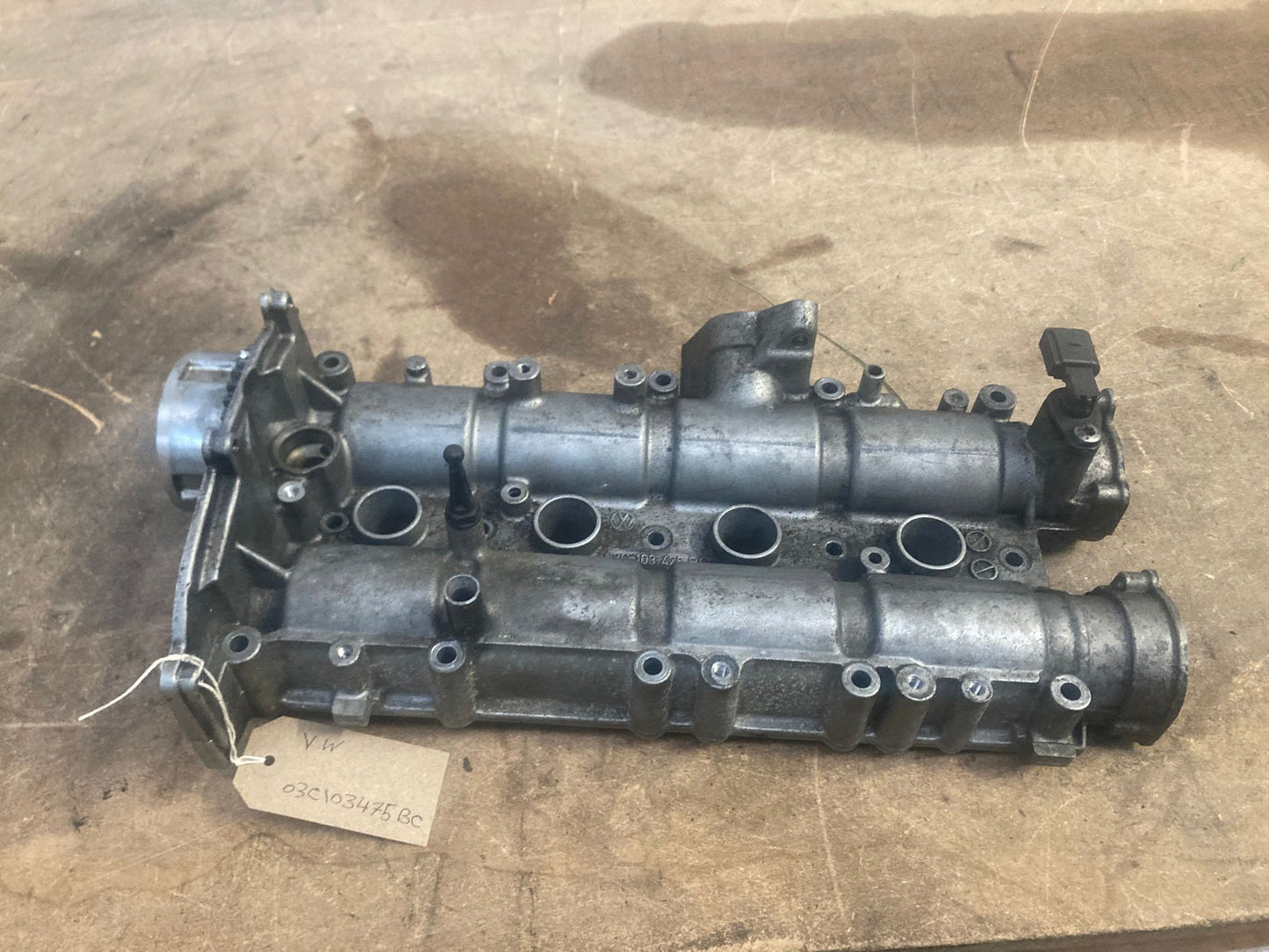 VW Scirocco Golf Passat 1.4 TSI Cylinder Head Camshaft Rocker Cover 03C103475BC