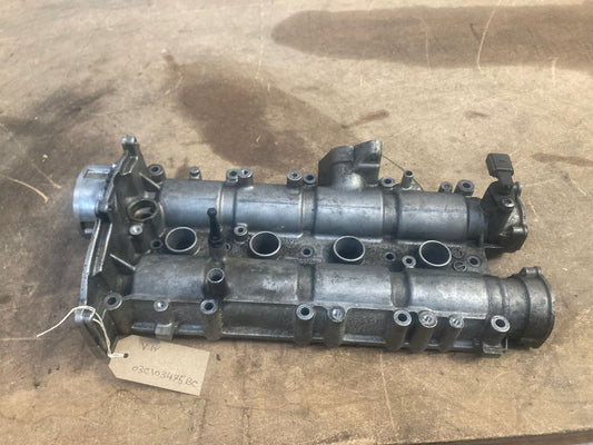 VW Scirocco Golf Passat 1.4 TSI Cylinder Head Camshaft Rocker Cover 03C103475BC