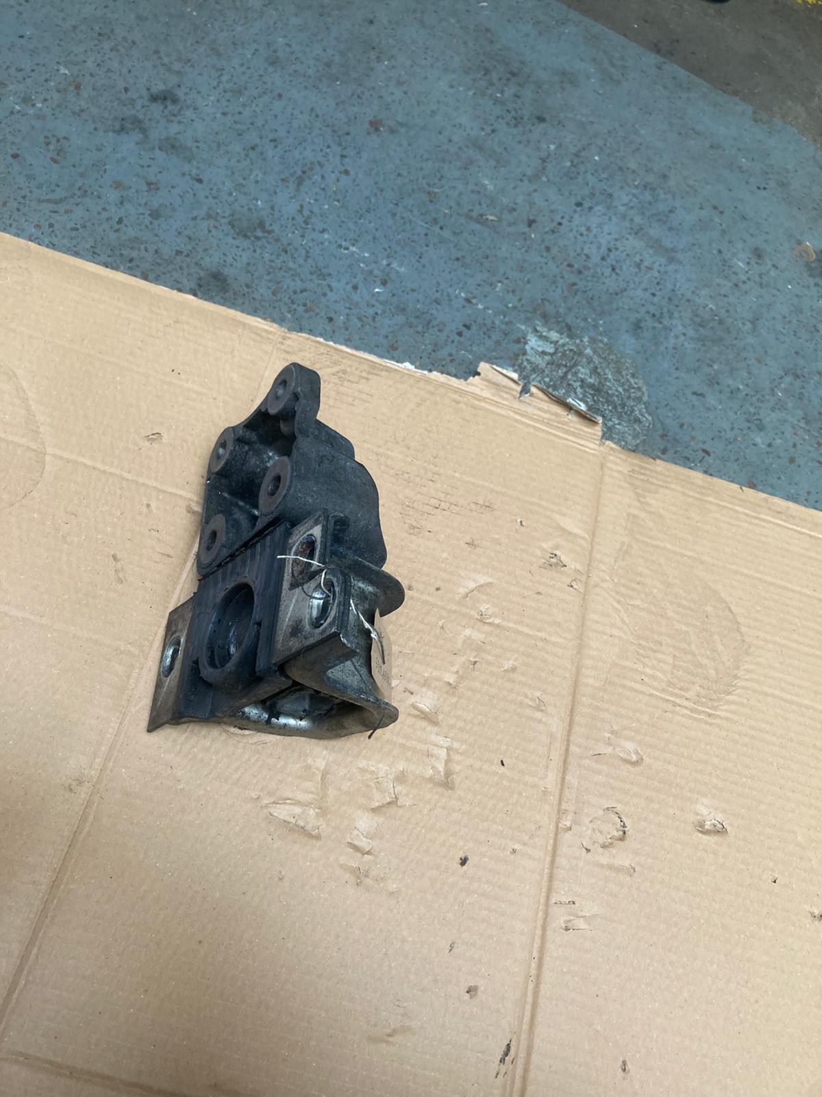 Fiat Ducato 2.3 JTD Engine / Gearbox Mount Bracket 531268880