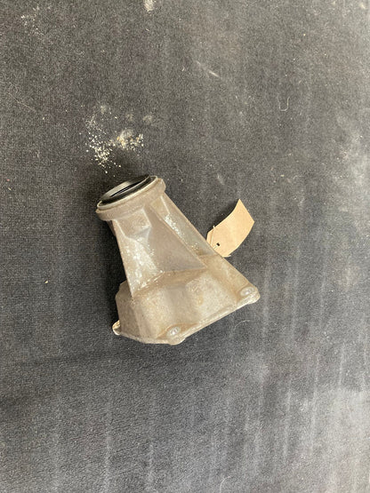 Land Rover Range Rover L322 Engine Mount Support Bracket TAU500130