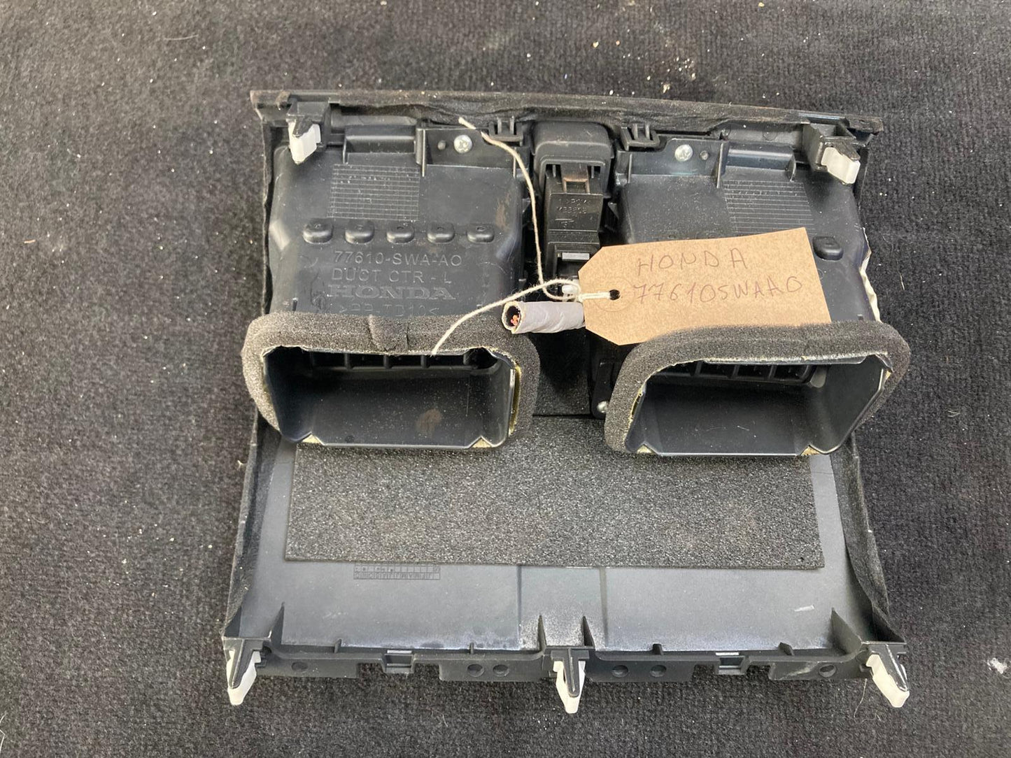 Honda CRV Mk3 07-11 Dash Center Air Vent Grill 77610SWAAO