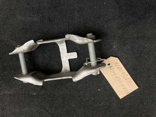 Mercedes A B CLA GLA Upper Engine Mount A2462400809 W176 W246 C117 X156