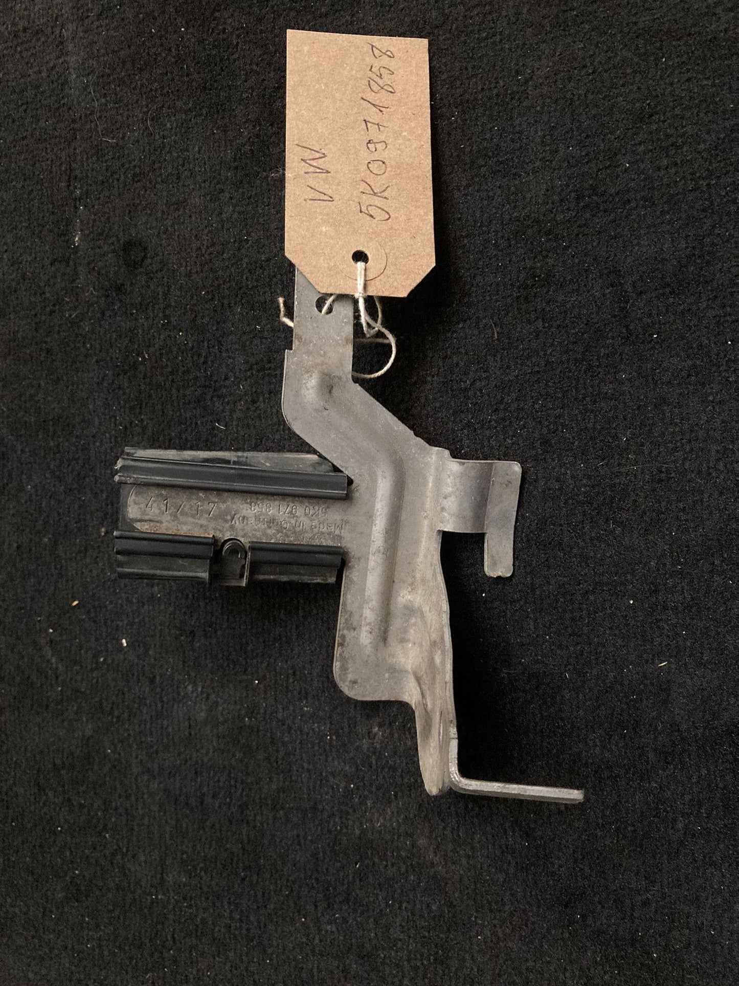 VW Golf MK6 MK7 Starter Motor Retaining Bracket 5K0971858 Used