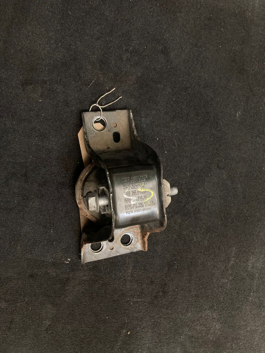 RENAULT 8200281186 Engine Mount Bracket Right Hand for Clio III Modus